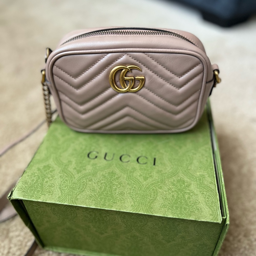 GG Marmont Mini Shoulder Bag